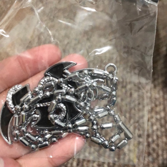 All jewelries free when you buy 2+ items - Picture 5 of 6